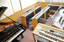 ヤマハ音楽教室のための広いレッスンルーム