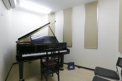 ピアノレッスンルーム