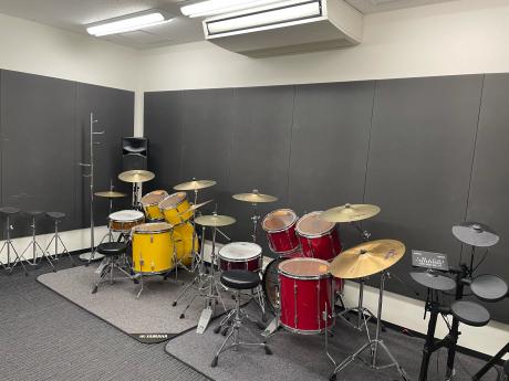 ドラム・ギター・ウクレレレッスン室